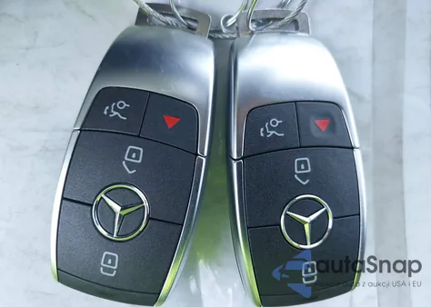 2024 Mercedes-Benz Glb 250 z USA, uszkodzony, nr VIN W1N4M4GB2RW380384